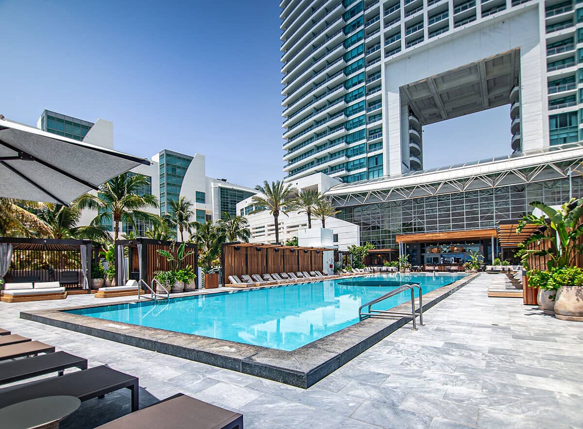 Diplomat-Resort---Infinity-Pool-Deck-&-Hotel-Bar-