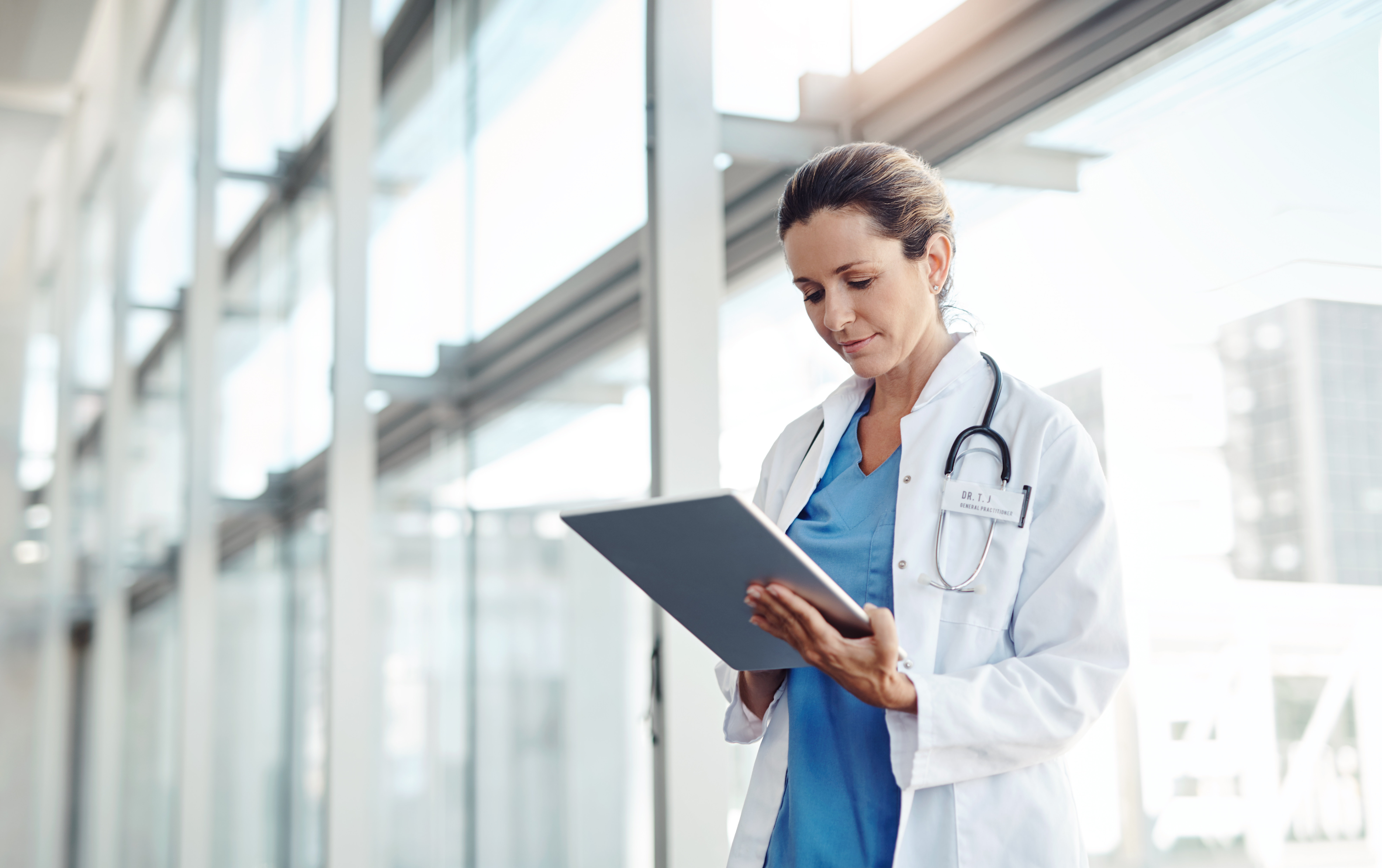 https://4830052.fs1.hubspotusercontent-na1.net/hubfs/4830052/screening-solutions-for-the-healthcare-industry.jpg